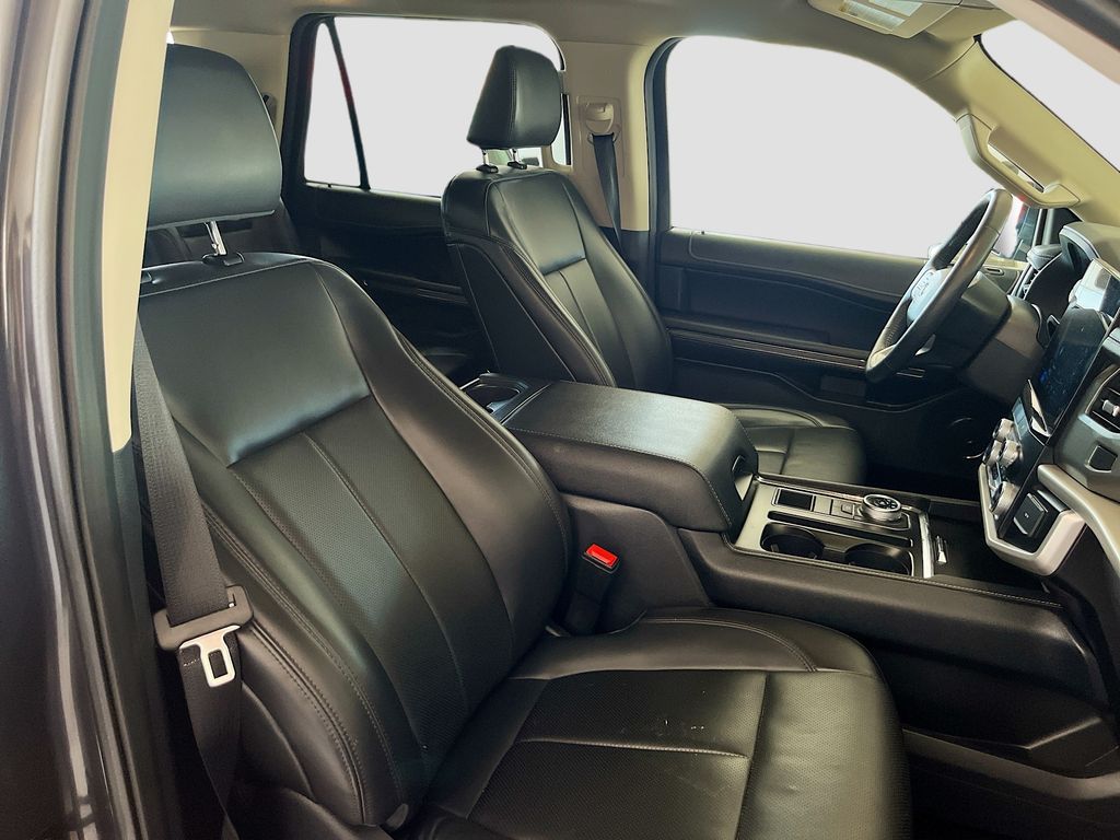 Used 2023 Black Ford XLT image 31