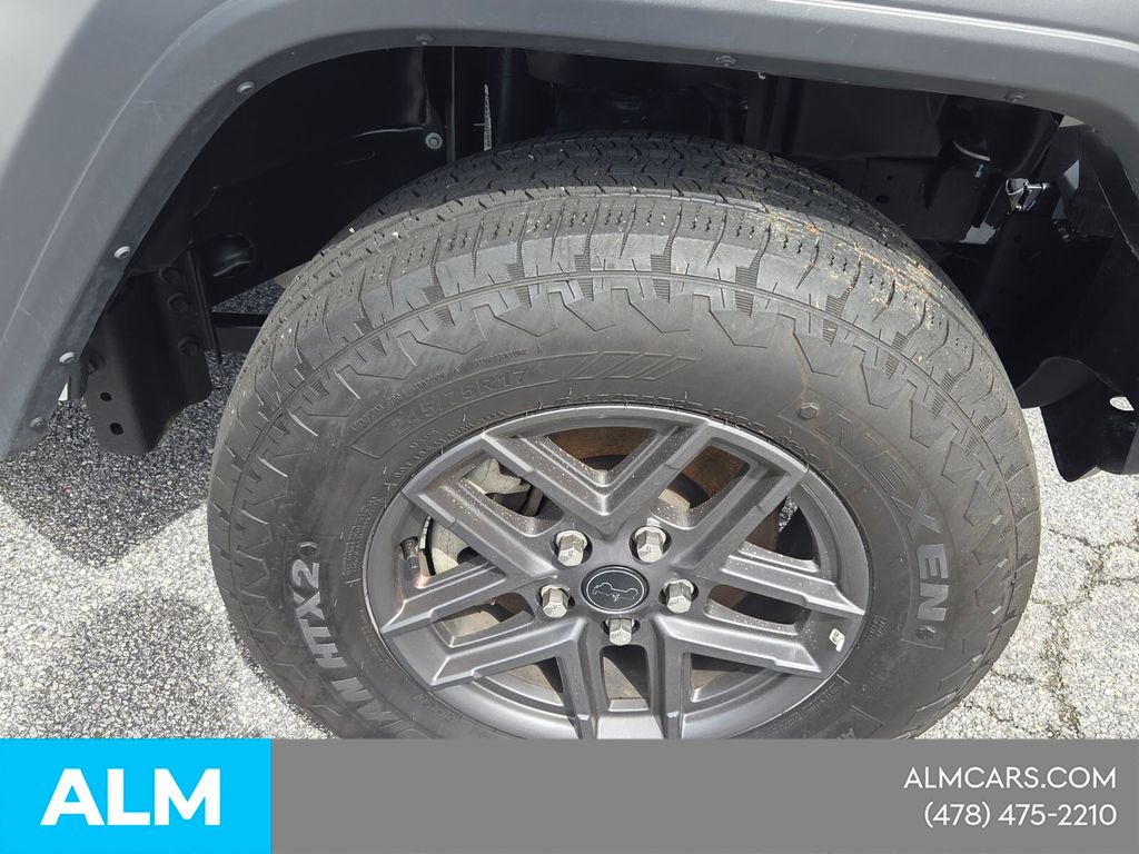 Used 2025 White Jeep Sport S image 18