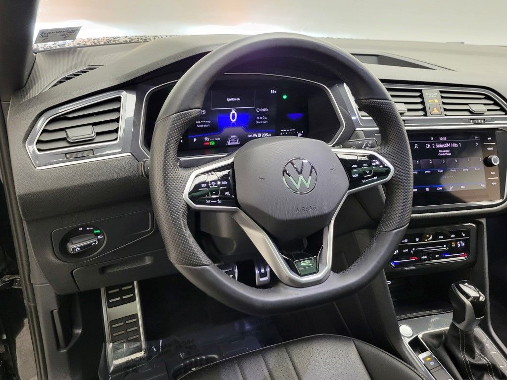 Thumbnail: 2024 Volkswagen Tiguan - 25