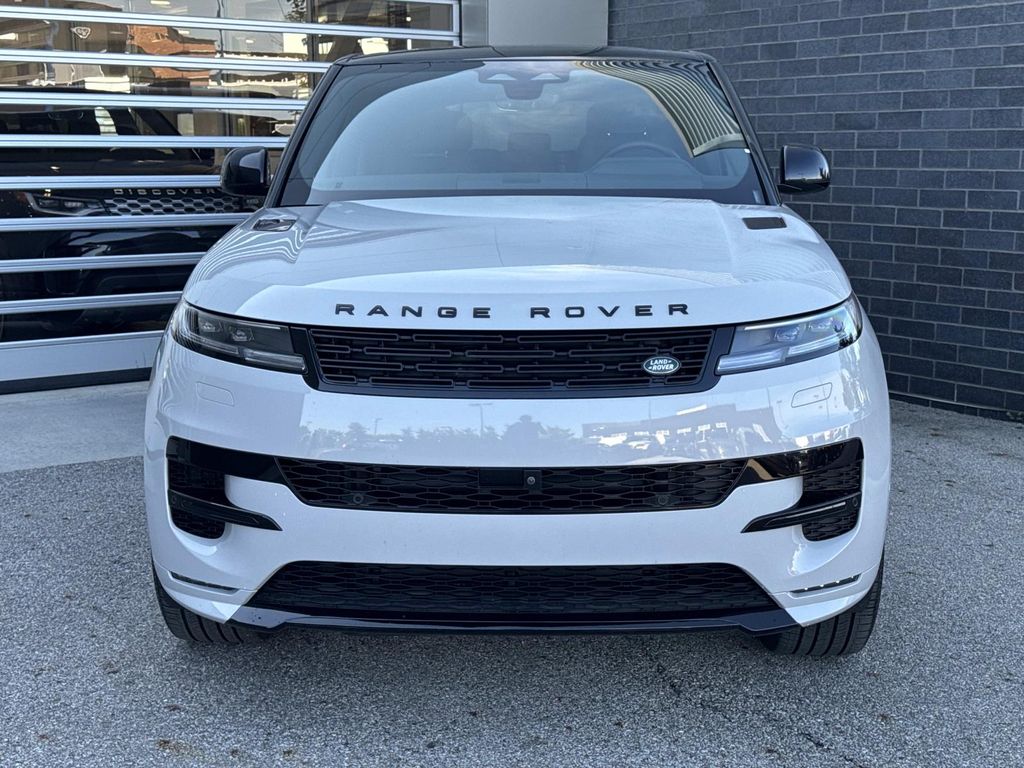 Certified Used 2025 Gray Land Rover Dynamic SE image 2