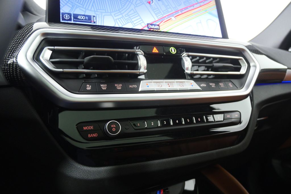 Thumbnail: 2025 BMW X4 - 30