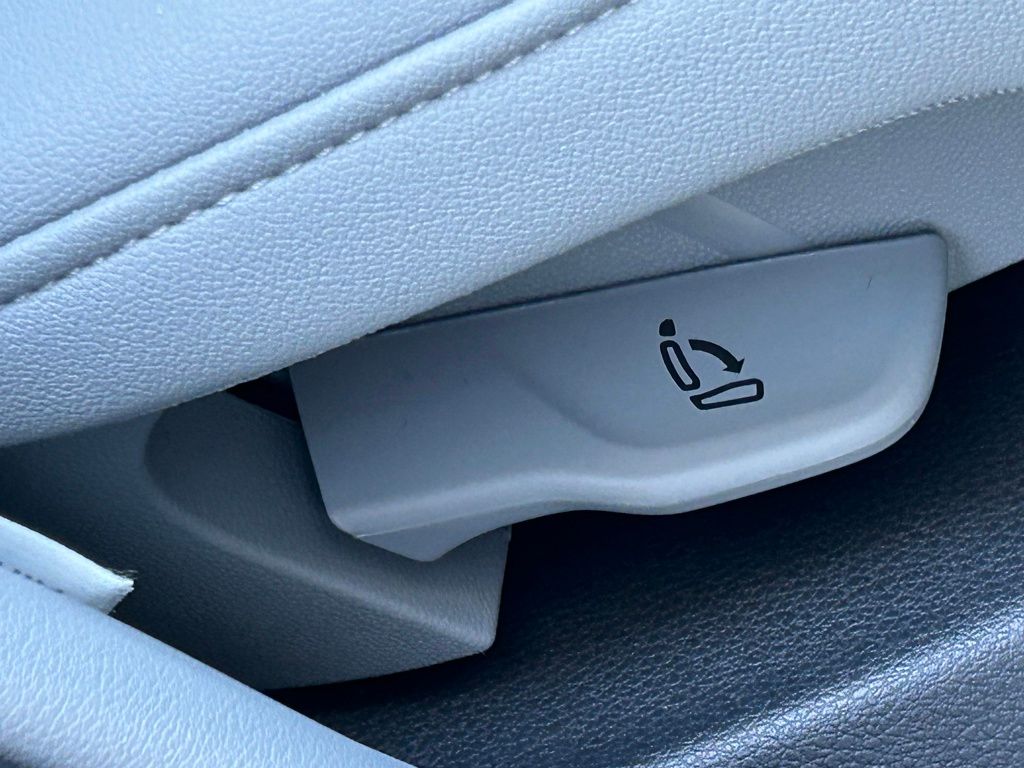 New 2025  Audi 45 S line Prestige image 54