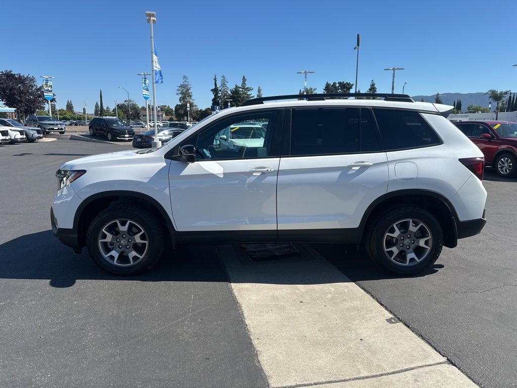 Thumbnail: 2022 Honda Passport - 4