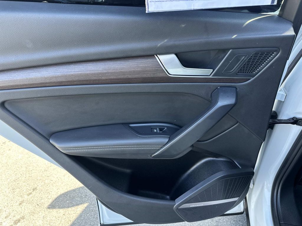 Thumbnail: 2021 Audi Q5 - 30