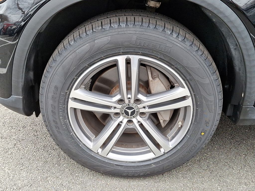 Thumbnail: 2022 Mercedes-Benz GLC - 8