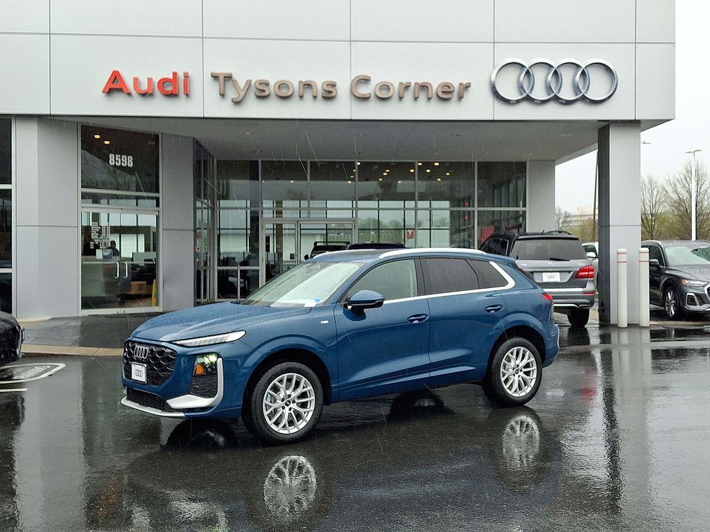 Thumbnail: 2026 Audi Q3 - 1