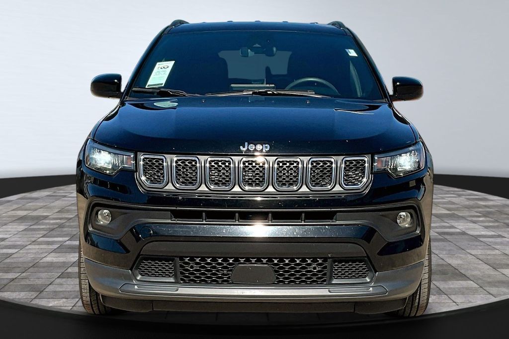 2024 Jeep Compass Latitude - 2