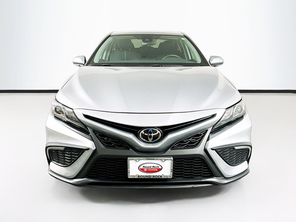 2024 Toyota Camry SE 2