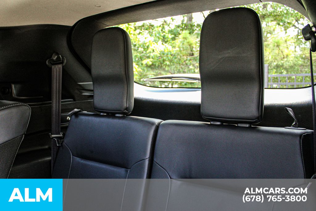 Used 2025 Gray Mitsubishi SE image 17