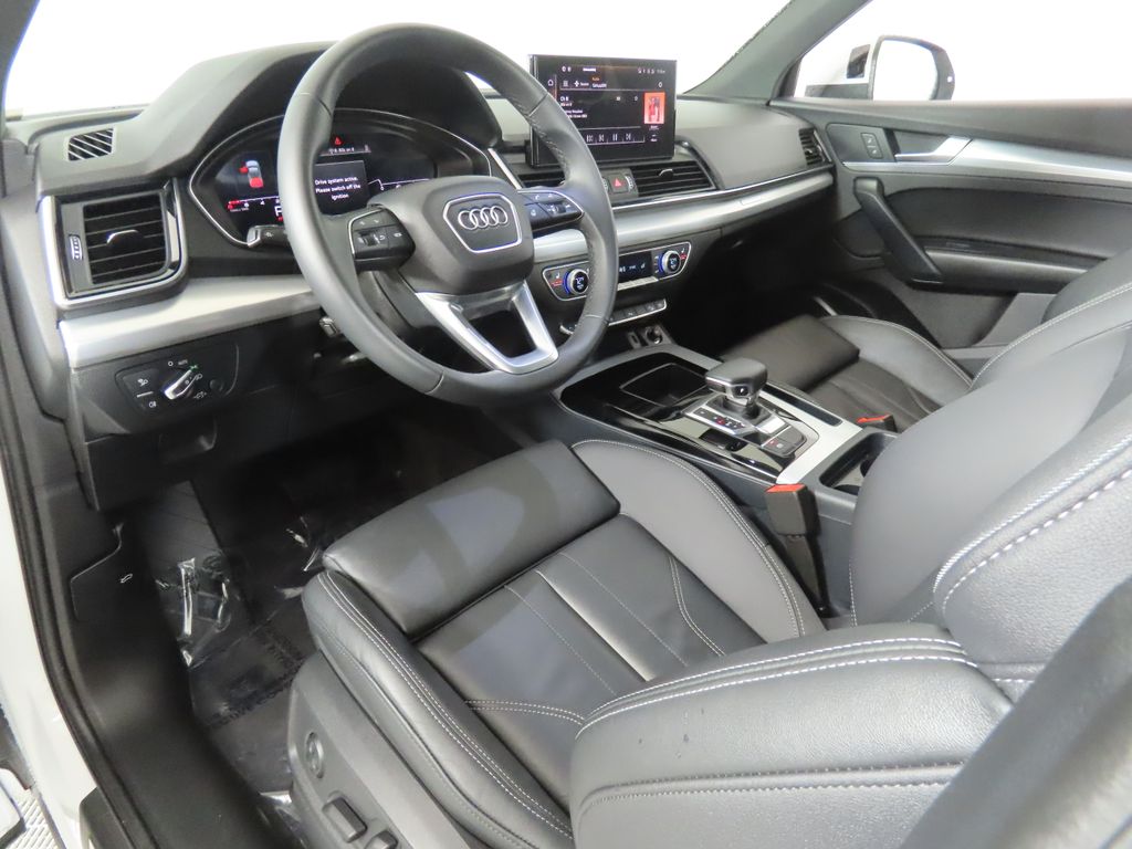 Thumbnail: 2025 Audi Q5 - 28