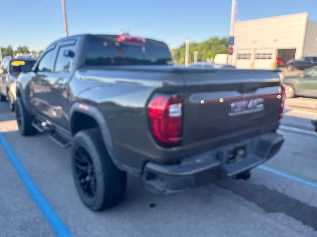 2024 GMC Canyon — photo 10