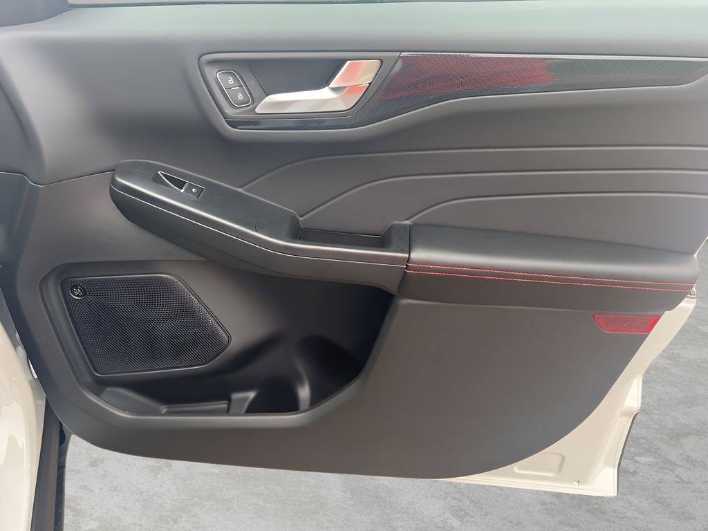 2025 Ford Escape Hybrid