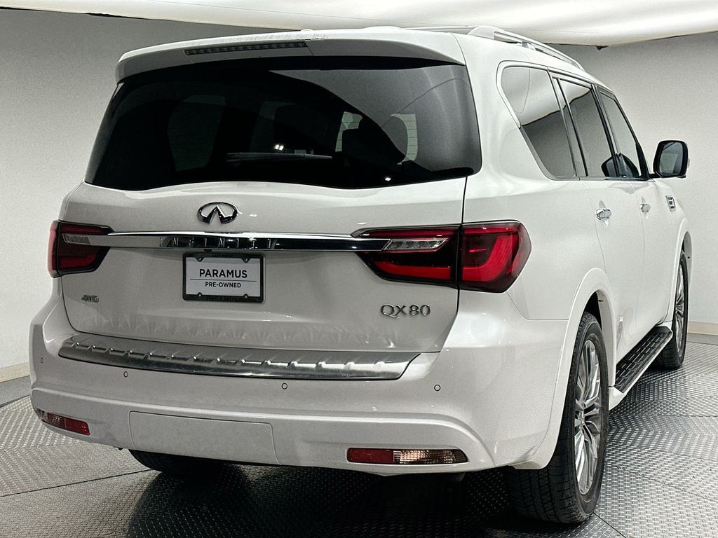 2021 INFINITI QX80 Sensory 3
