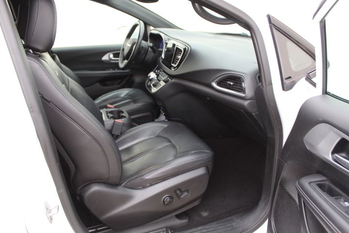 Used Car 2018 Chrysler Pacifica  Touring L Plus For Sale Under $15,000 In Georgetown, Texas