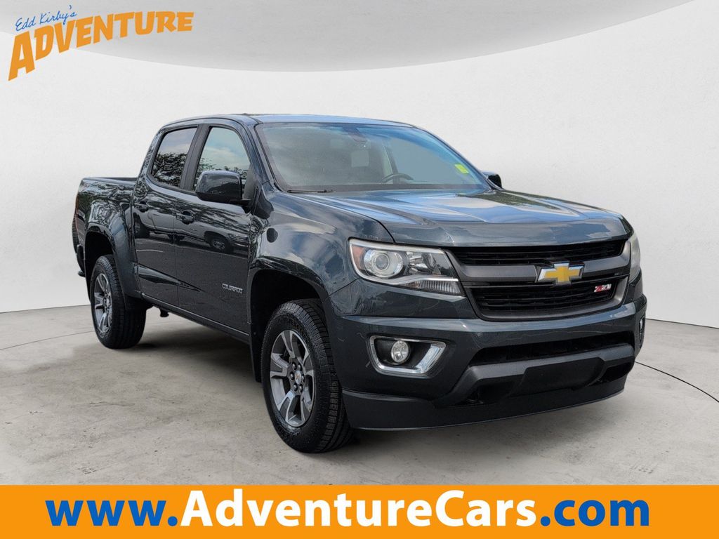 Gray (Graphite Metallic) 2017 Chevrolet Colorado Pickup Truck Four-Wheel Drive 8-Speed Automatic