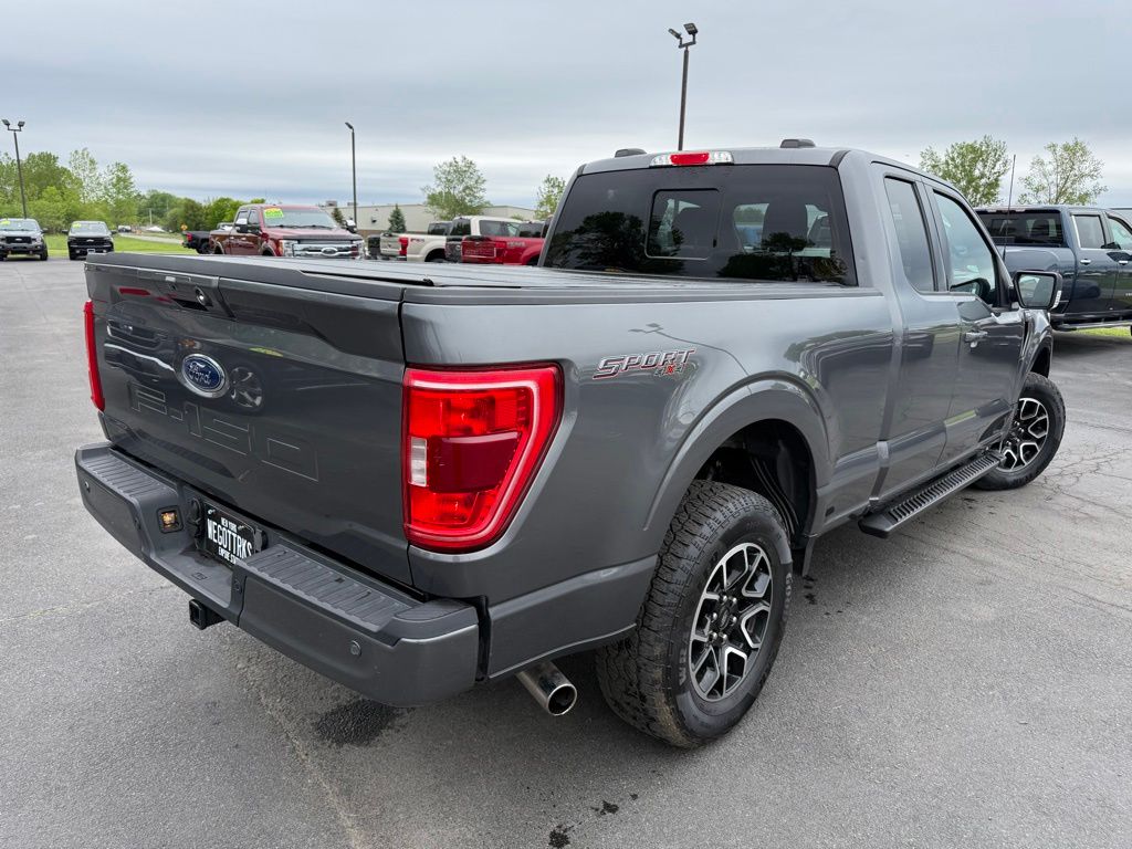 View vehicle photo 7