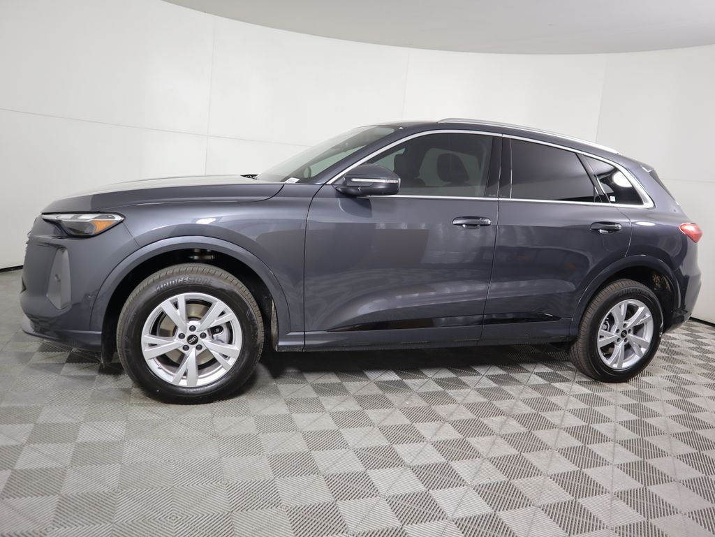 Thumbnail: 2025 Audi Q5 - 8