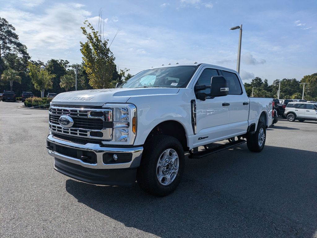 2026 Ford F-350 Super Duty XLT
