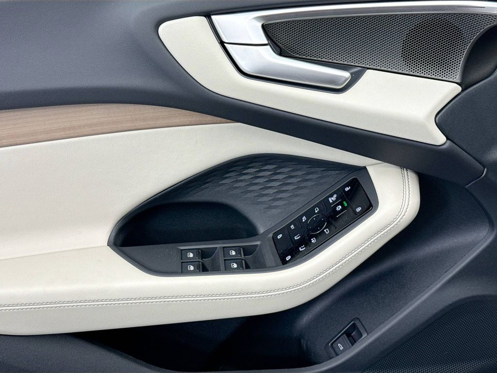 Thumbnail: 2025 Audi A5 - 22