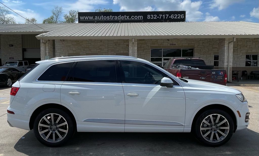 2017 Audi Q7 2.0T Premium Plus White at Autostrade