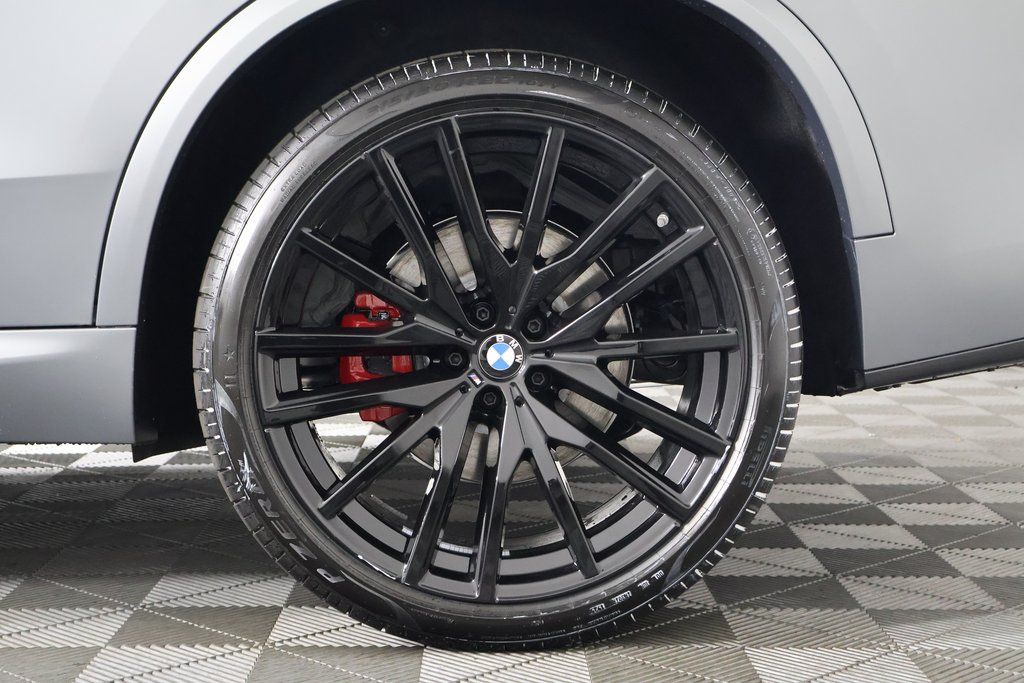 Thumbnail: 2026 BMW X5 - 11