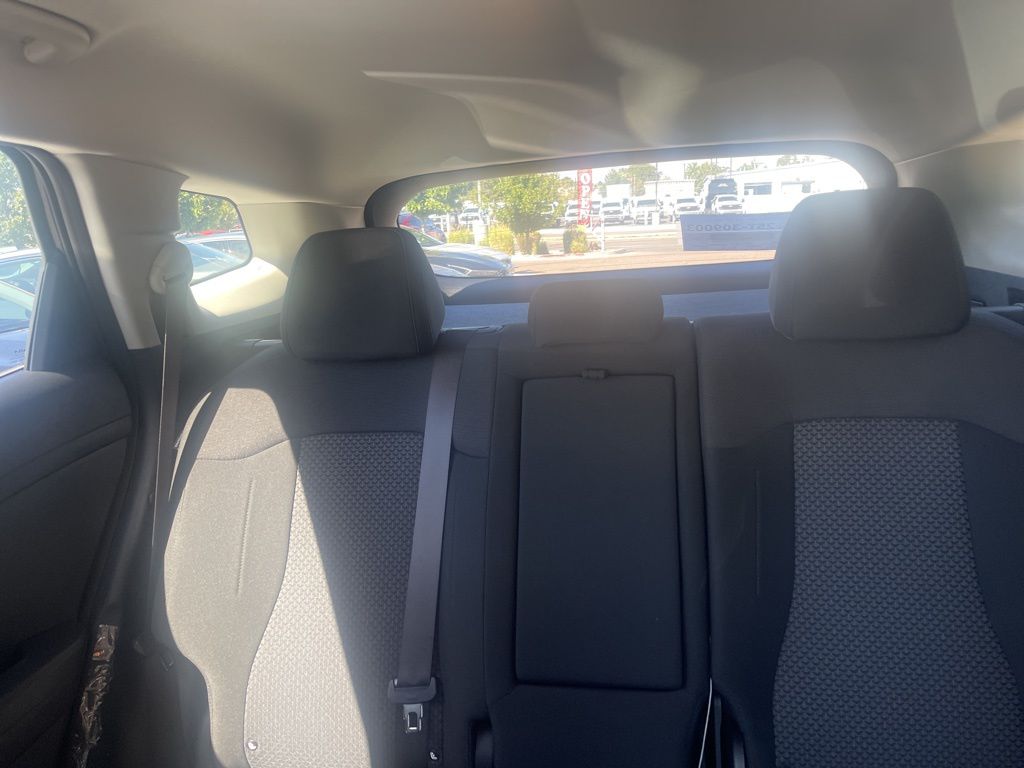 2025 Kia Sportage LX photo 14