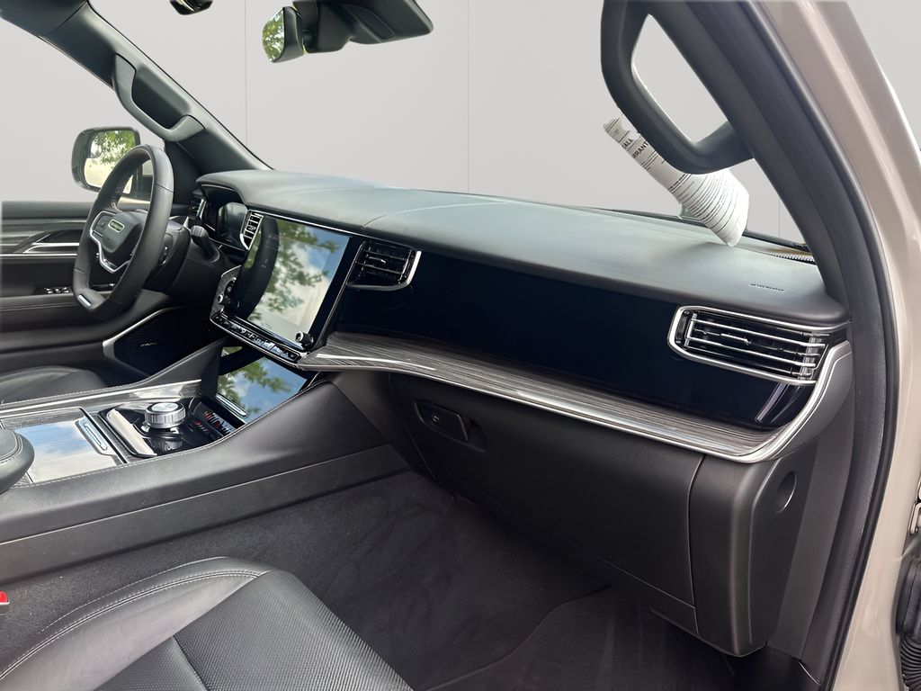 Used 2022 White Jeep Series II image 14