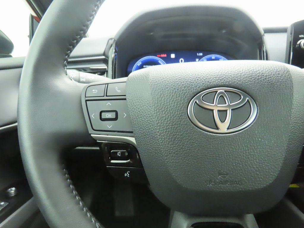 Thumbnail: 2025 Toyota Camry - 11