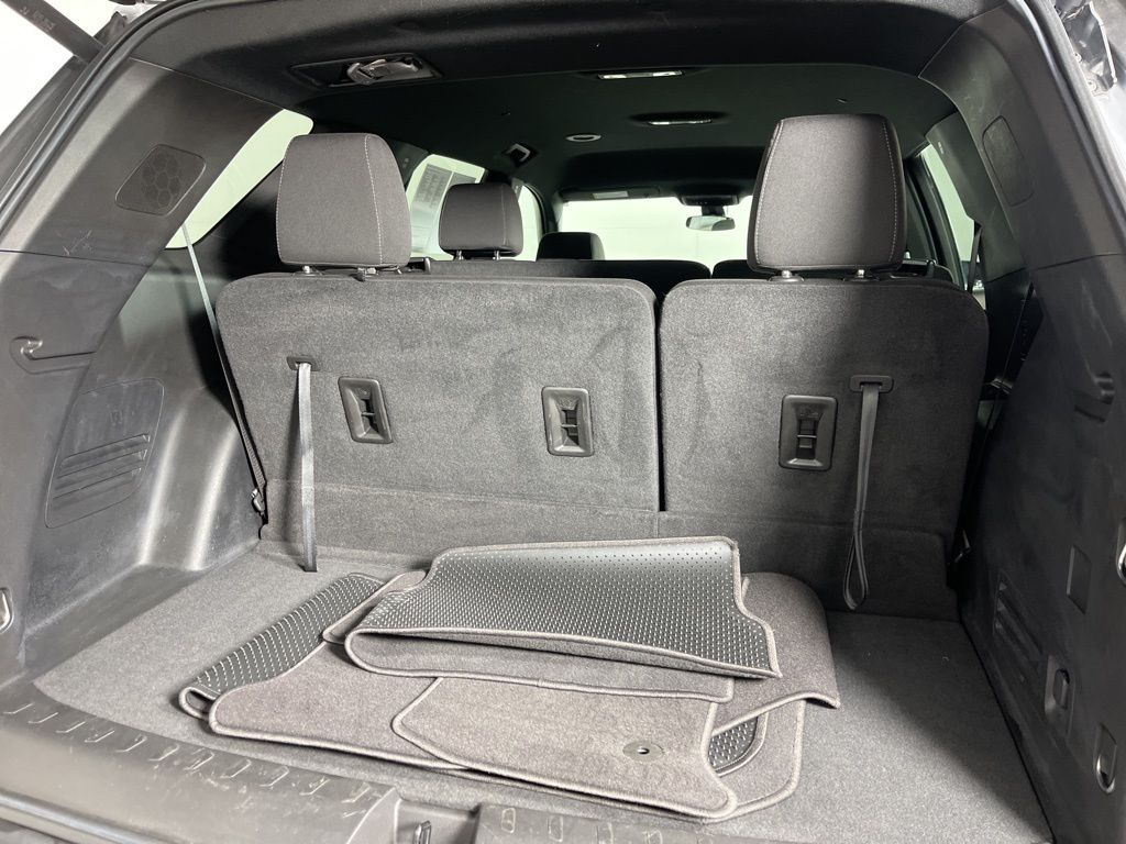 Thumbnail: 2023 Chevrolet Traverse - 11