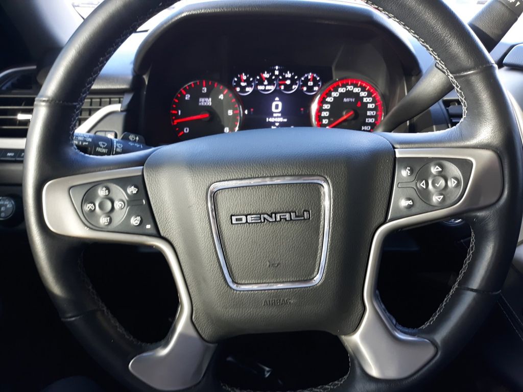 2016 GMC Yukon Denali 19