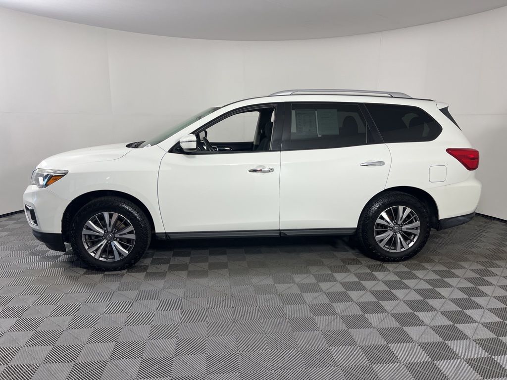 Thumbnail: 2020 Nissan Pathfinder - 2