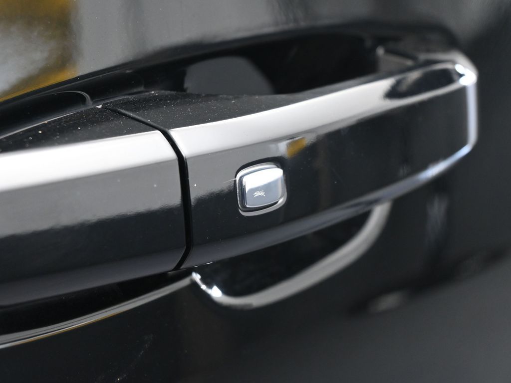 Used 2022 Onyx Black GMC AT4 image 59