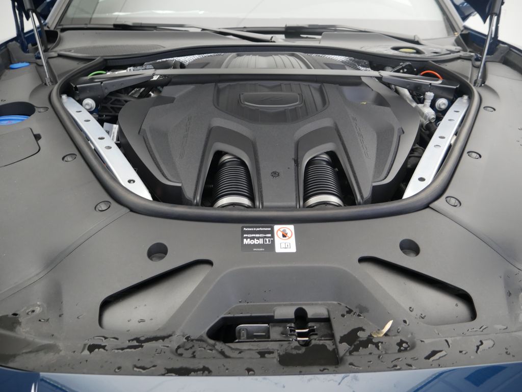 Thumbnail: 2026 Porsche Panamera - 12