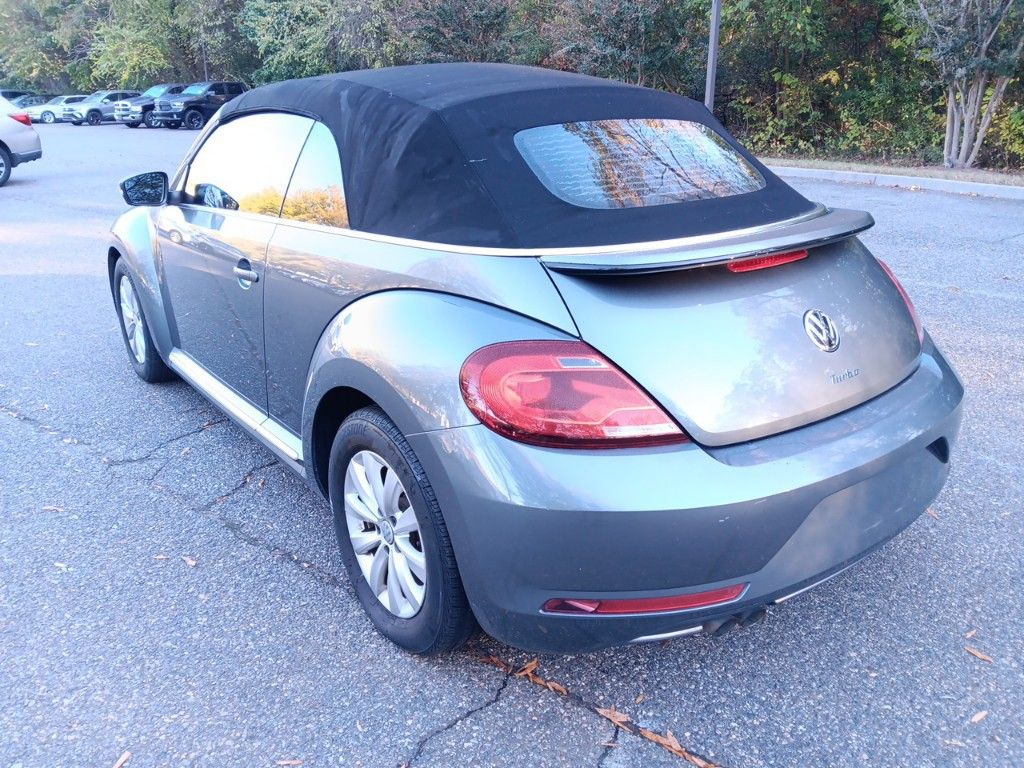 2018 Volkswagen Beetle  3