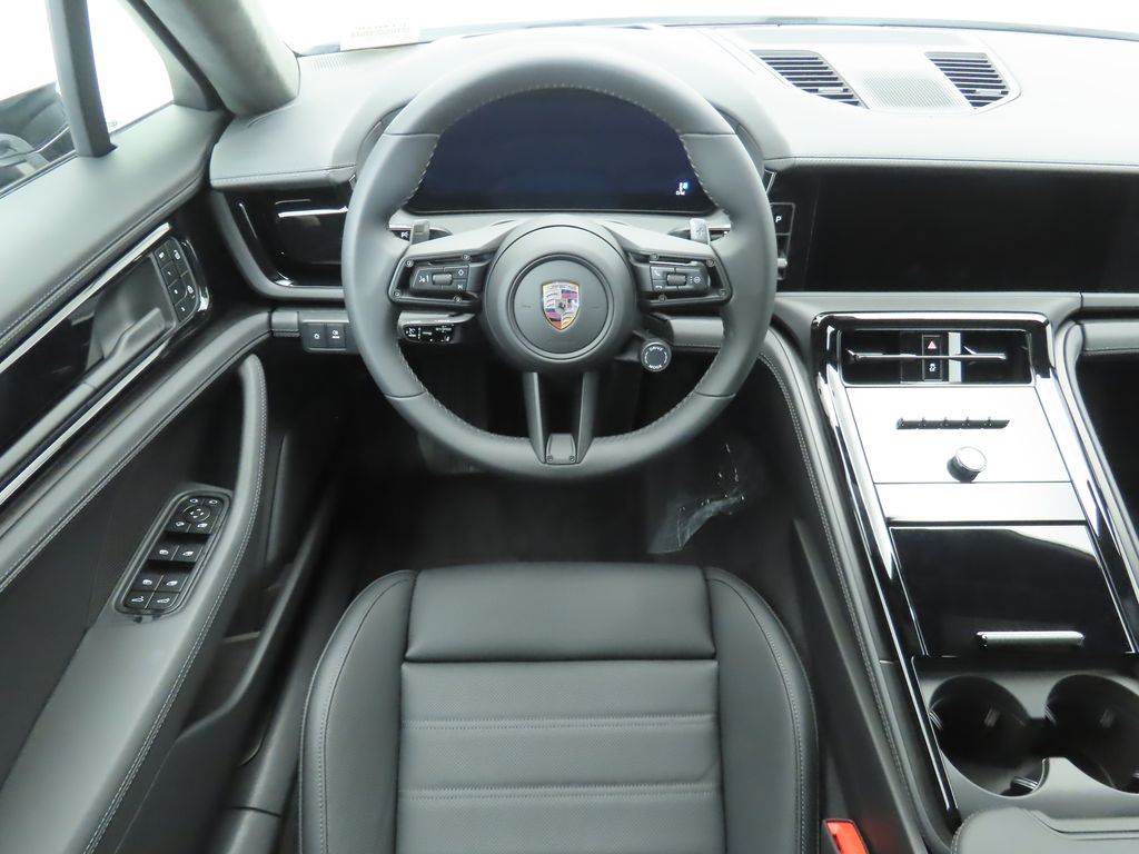 Thumbnail: 2025 Porsche Panamera - 13
