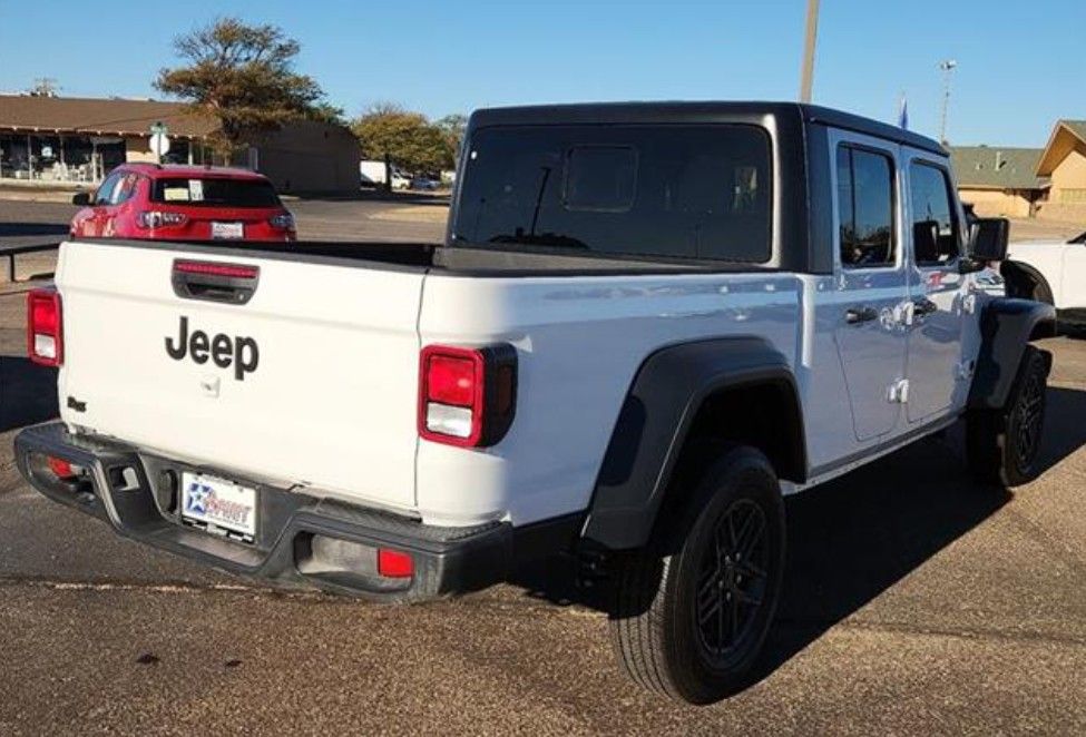 2025 Jeep Gladiator
