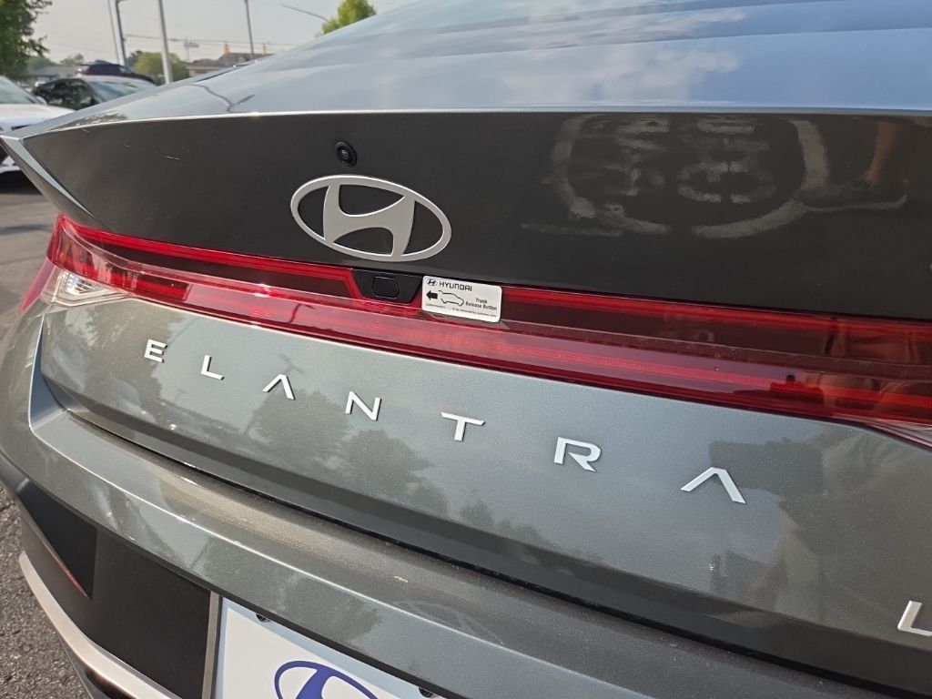 Thumbnail: 2025 Hyundai Elantra - 8