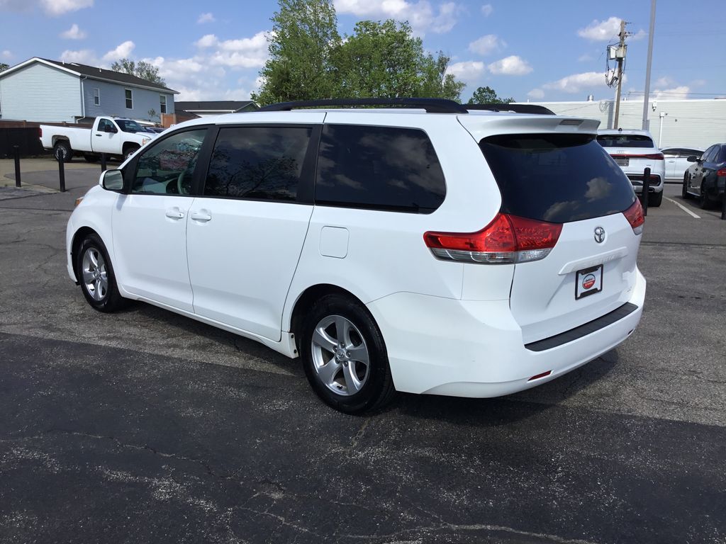 Thumbnail: 2013 Toyota Sienna - 3