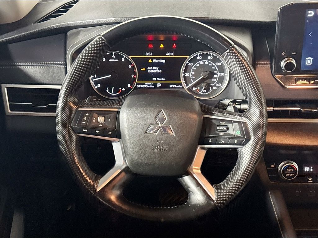 2023 Mitsubishi Outlander SE