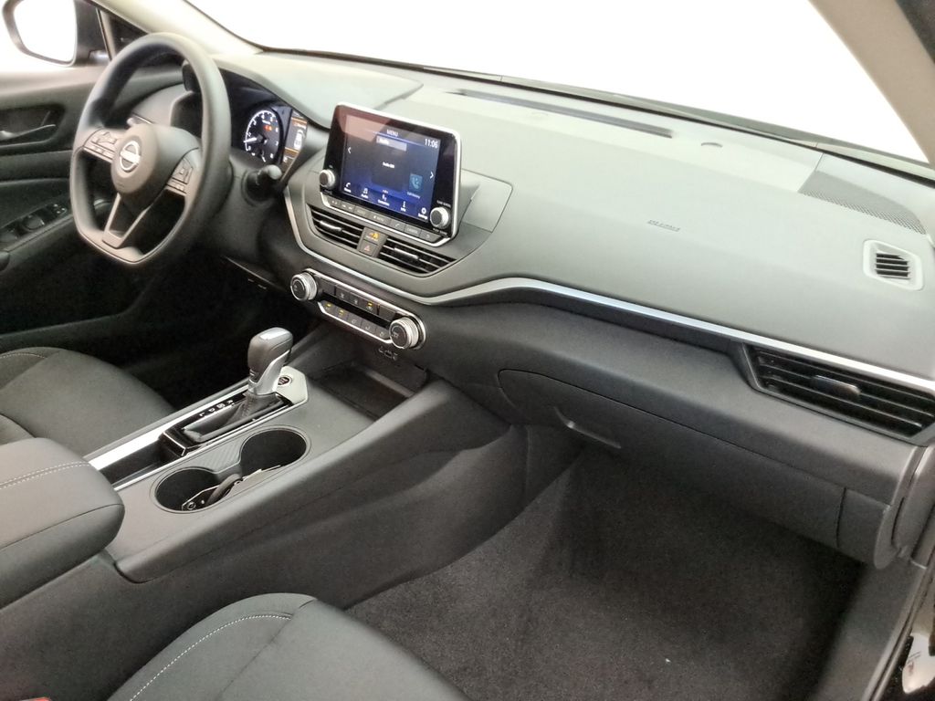 used 2025 Nissan Altima car