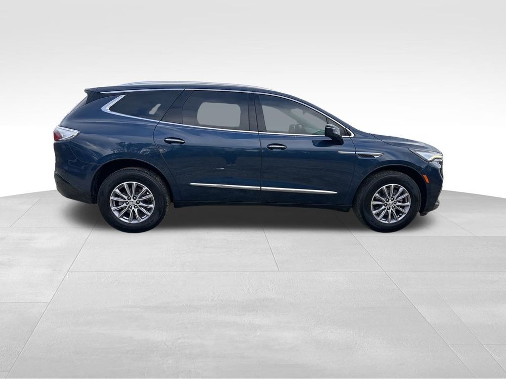 2023 Buick Enclave Essence 10