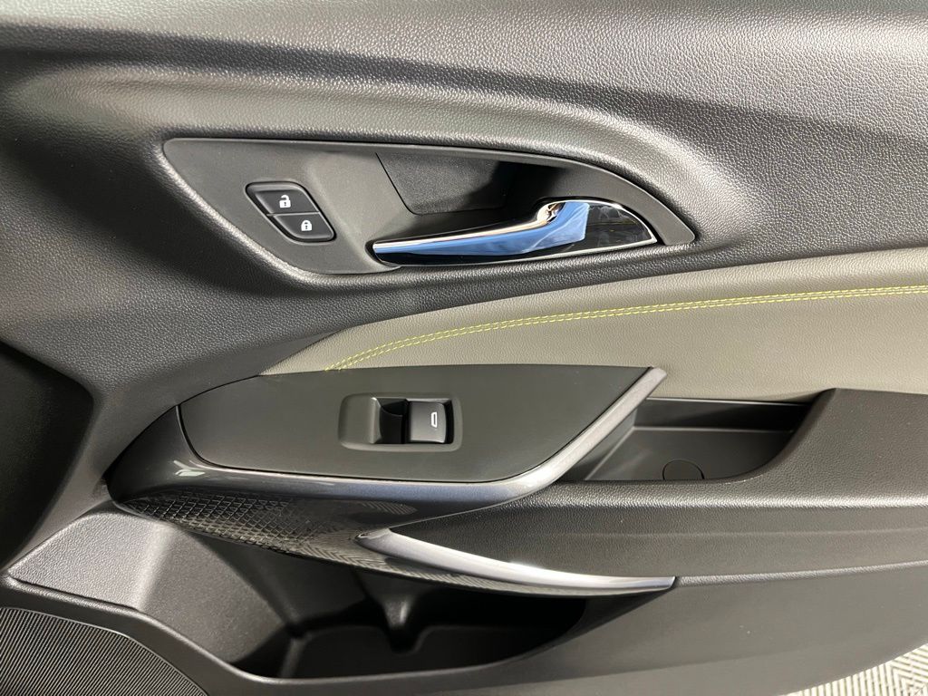 Thumbnail: 2026 Chevrolet Trax - 10