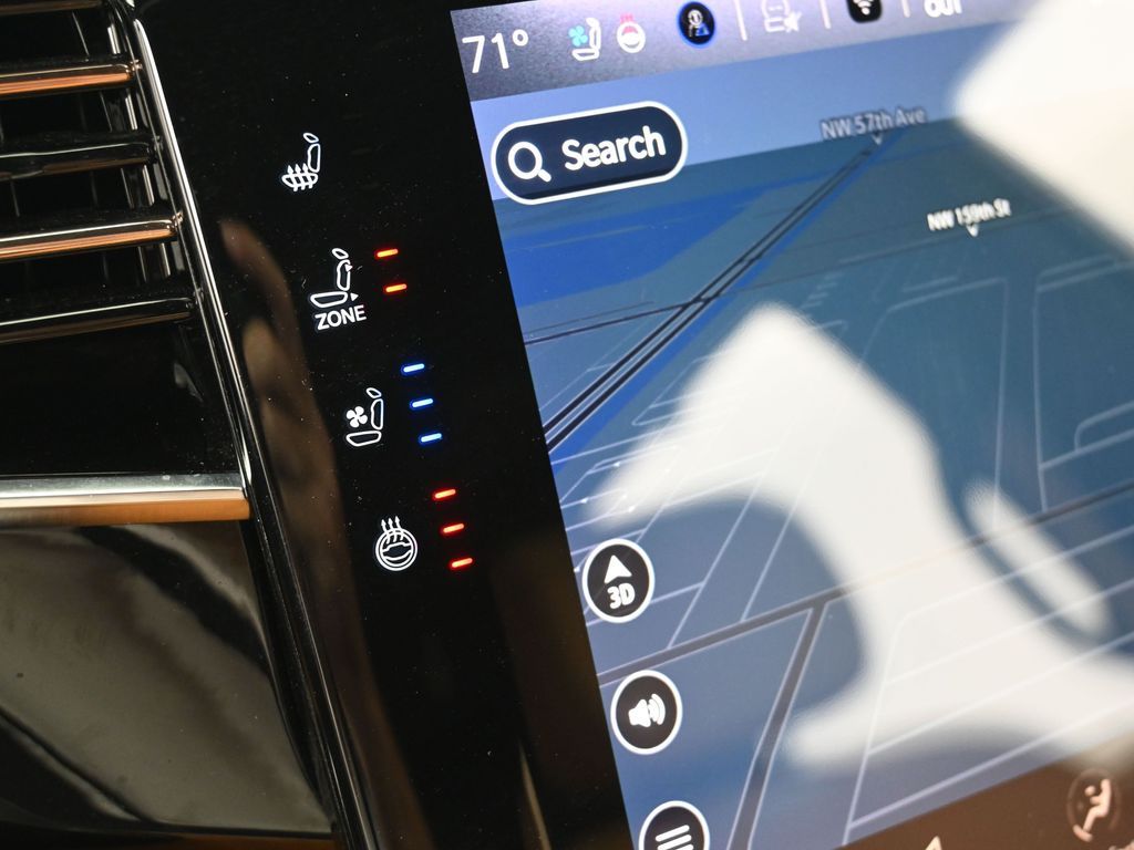 Used 2022 Bright White Clearcoat Jeep Series III image 36