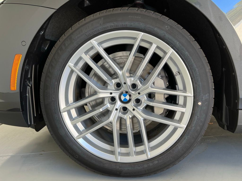2025 BMW 5 Series 530i 22