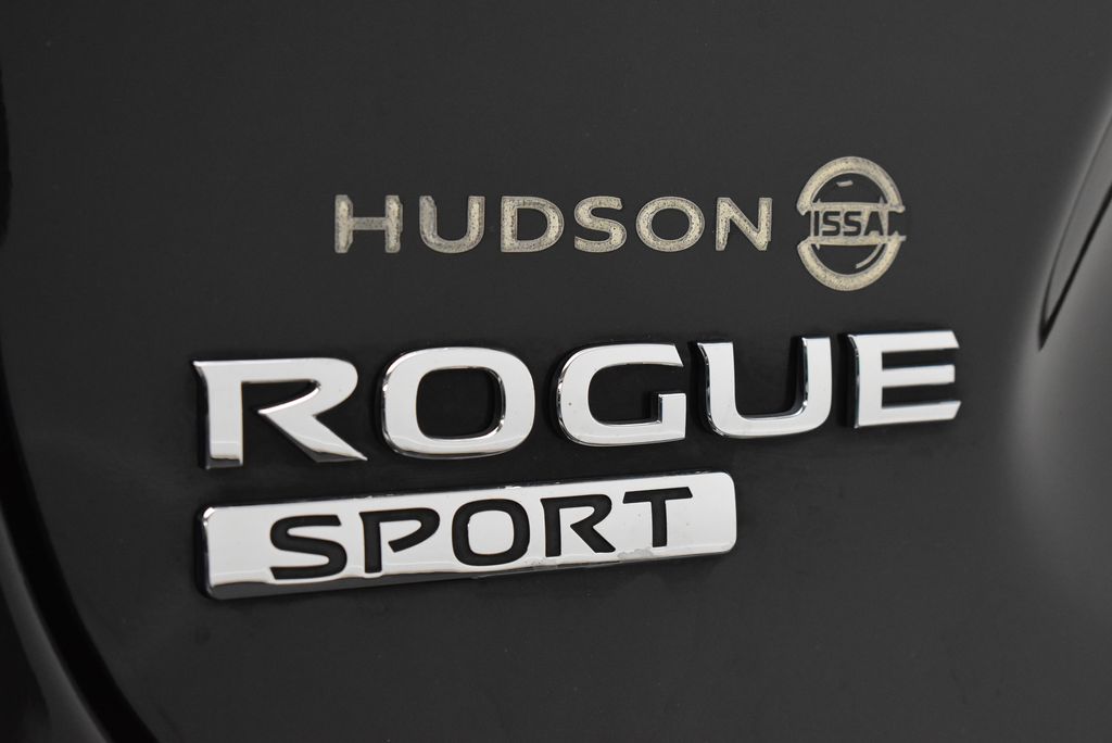 2020 Nissan Rogue Sport SL 9