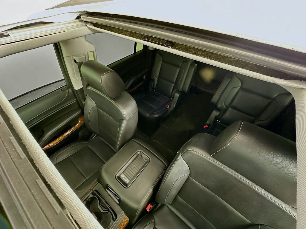 Thumbnail: 2018 Chevrolet Suburban - 23