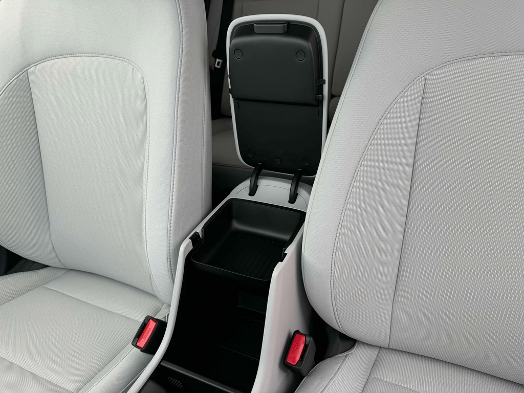 2025 Hyundai Kona SEL 18