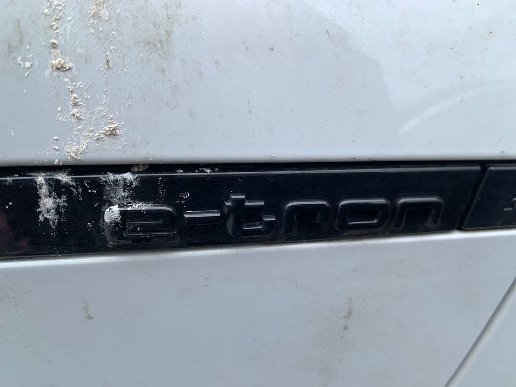 Thumbnail: 2024 Audi Q8 e-tron - 7