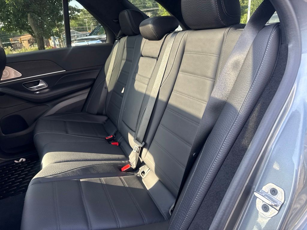 Used 2025 Gray Mercedes-Benz GLE 580 image 15