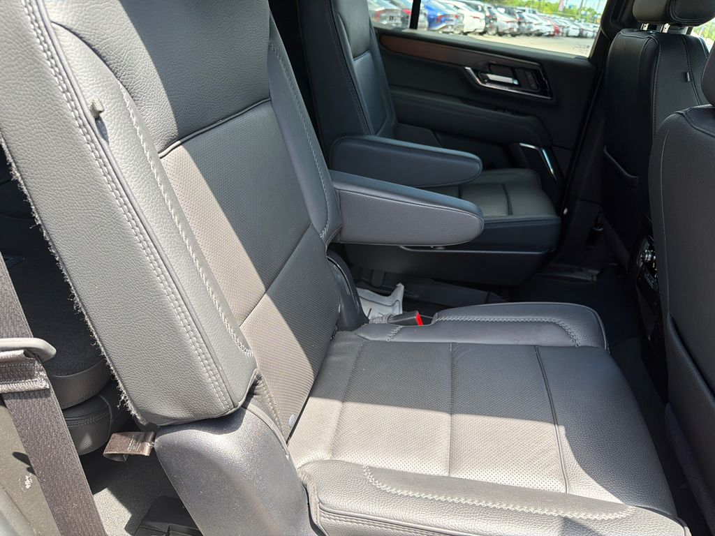 Used 2025 Onyx Black GMC Denali image 15